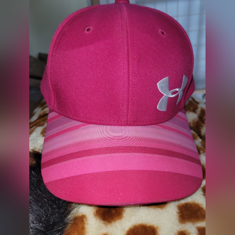 Under Armour Youth Fuchsia Cap with Silver Logo. Like New